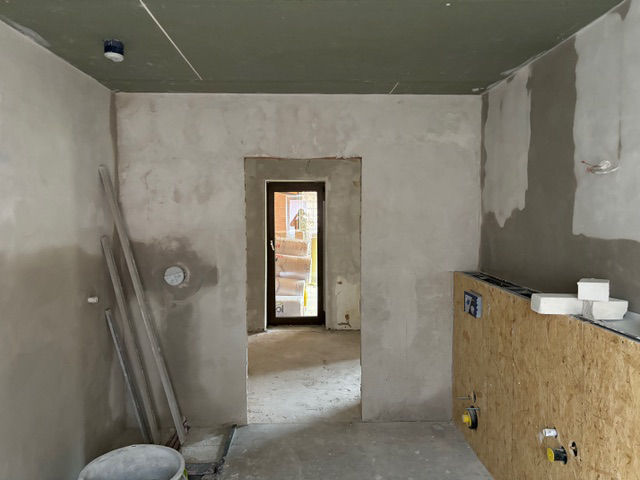 haustechnik_bhs_referenzbild_badezimmer_rohbau_verputzt_2_640x480